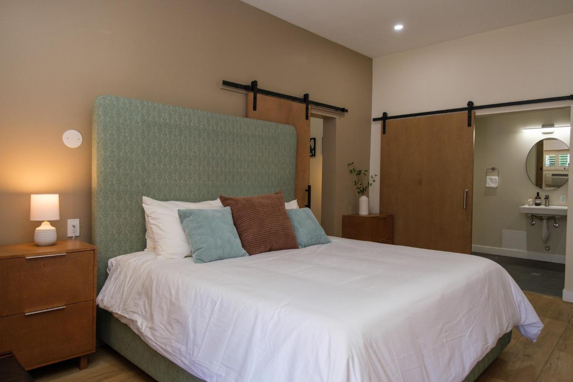 Adobe Inn Monterey Park Bagian luar foto
