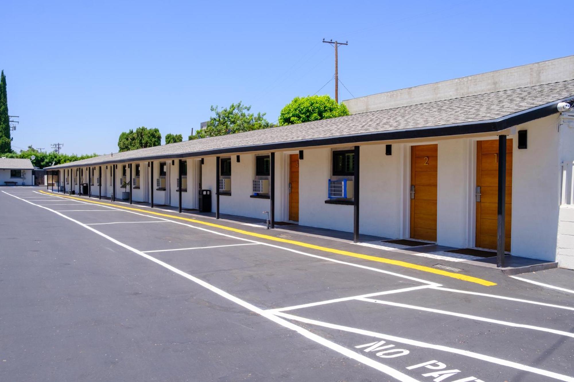 Adobe Inn Monterey Park Bagian luar foto